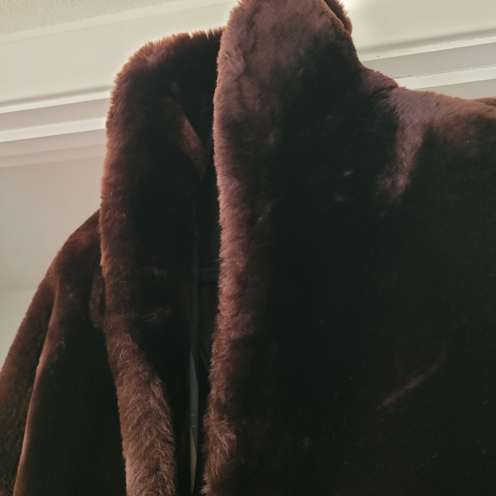 Short Brown Mouton Fur Vintage Coat '50s - Picture 10 of 12